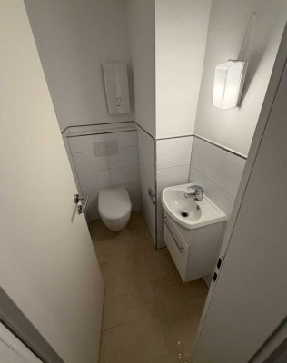 Erstbezug nach Modernisierung, Wohnung mit 4,5 Zimmern und 2 Balkonen in Bonn-Bad Godesberg