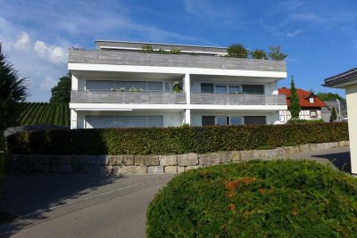 Geschmackvolle, neuwertige 3,5-Raum-Erdgeschosswohnung mit geh. Innenausstattung mit EBK