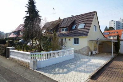 Einfamilienhaus/Doppelhaushälfte in ruhiger Lage