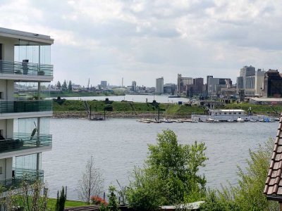 Helle 1- ZKB-Wohnung mit Blick über den Altrhein und in begrünten Innenhof