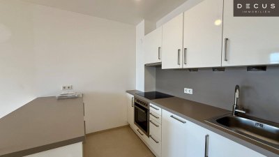 / UBAHN NÄHE / TERRASSE / 2 ZIMMER / VERFÜGBAR AB SOFORT