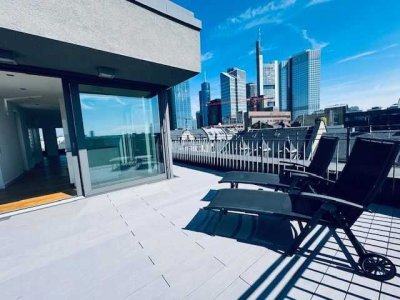 *** Skylineblick direkt am Main *** Luxuriöse Wohnung mit Klima und Dachterrassen