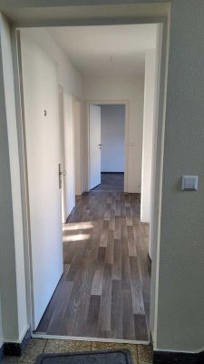 Gepflegte 3-Zimmer-Wohnung mit Balkon und Einbauküche in Zentrumsnähe