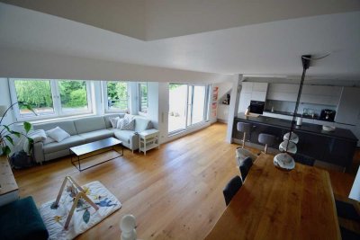 Helle Maisonette-Wohnung (3 Zimmer) mit Balkon, Klimaanlage und hochwertiger Ausstattung