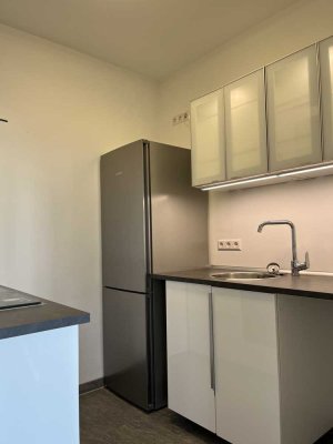 Schöne, lichtdurchflutete 2 Zimmerwohnung in ruhiger Wohnlage