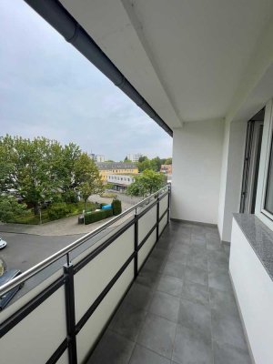 Moderne 2-Zimmer-Wohnung mit Balkon 1.OG