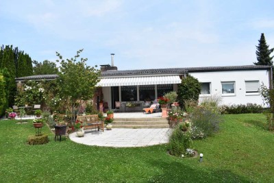 Einzigartige Rarität am Bovender Immobilienmarkt - Altersgerechter Bungalow in vorzüglichem Zustand