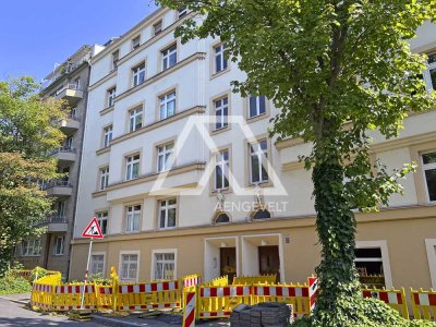 Großzügige Altbau-Eigentumswohnung in begehrter Lage in Düsseldorf-Golzheim!