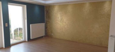 Kleine  kuschlige Wohnung auf zwei Ebenen mit Garten