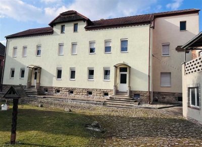 Ihr privates Refugium: Mehrfamilienhaus mit Nebengebäuden und großem Traumgrundstück