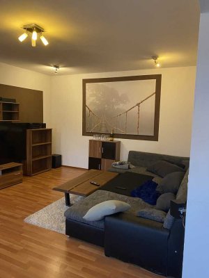 Im Zentrum Langquaid – gepflegte 4-Zimmer-Wohnung mit Balkon.