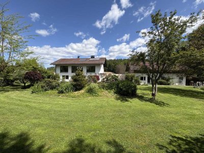 Einzigartige Immobilie in absolut ruhiger Alleinlage mit Gästehaus