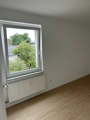 Vollständig renovierte 2-Raum-Wohnung in Neuss
