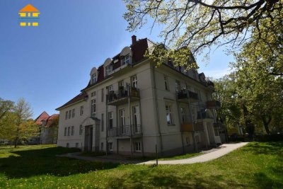 Exklusives Wohnen mit Erker, Balkon und Stellplatz
