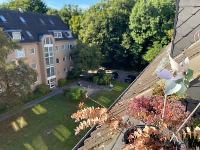 Maisonettewohnung im Dachgeschoss mit Balkon