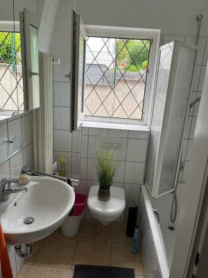 Sanierte 3-Raum-EG-Wohnung mit Terrase/EBK/Garten in Friedrichsdorf/Burgholzhausen