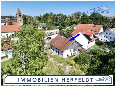 Renovierungsbedürftiges Bauernhaus mit ehemaligem Stall und Tenne - Top Preis!