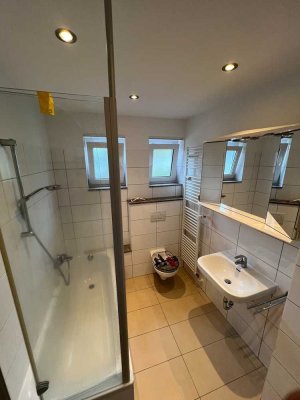 Helle 3-Zimmer-Wohnung mit Balkon, Tageslichtbad & Gäste-WC