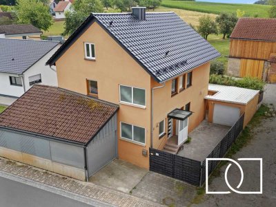 Hochwertig renoviert! Einfamilienhaus mit ELW in ruhiger Lage mit Terrasse und kleinem Garten