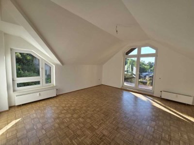 Renovierte DG-Wohnung zw. Hagen Emst und Stadtmitte