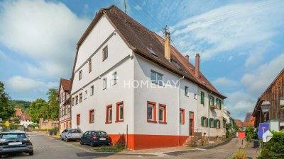 Leerstehende 3‑Zimmer-Maisonettewohnung im denkmalgeschützten ‚Herrenalber Klosterhof‘
