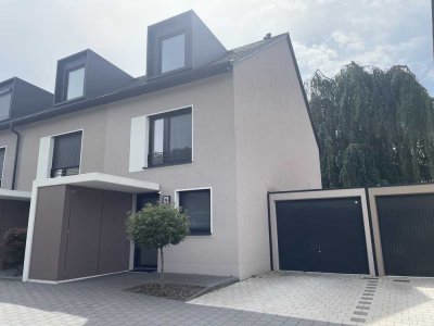 Provisionsfreies Reiheneckhaus in bester Lage