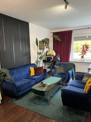 Helle, möblierte 3-Zimmer-Wohnung mit Balkon, Terrasse, Garten und Kaminofen in Mörfelden-Walldorf