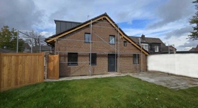 Einfamilienhaus mit süßem Garten und Terrasse in Südausrichtung, Option 500qm Pferdekoppel am Haus