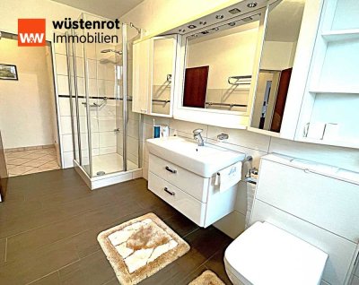 Überraschung zum Advent
gut geschnittene 3,5 Zimmer Wohnung mit Balkon, Fahrstuhl und Garage