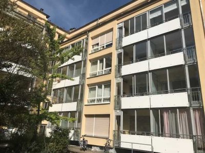 Schöne, helle Wohnung in ruhiger Lage.... (2.OG)