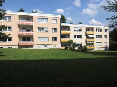 Schönes Appartement mit Parkett und großem Balkon in ruhiger Wohnsiedlung!