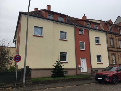 Charmante 2-ZKB im Herzen von Pirmasens, Gartenmitnutzung, Badewanne! Von Privat - ab sofort frei!