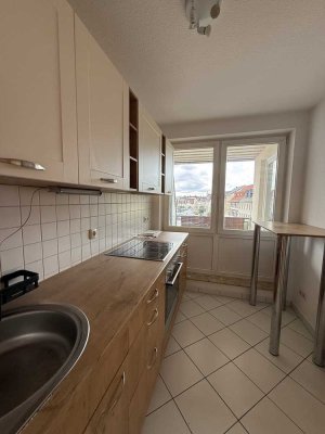 2-Zimmer-Wohnung mit Balkon und Einbauküche zu vermieten