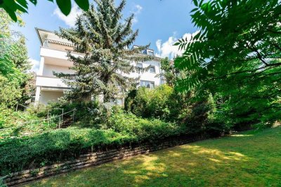 Nur noch eine Einheit - stilvoll sanierte Altbauwohnung am Wolfsberg mit Panorama