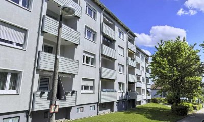 Möblierte Designwohnung mit Balkon & Weitblick – 3 Zimmer + Homeoffice in Sindelfingen-Goldberg
