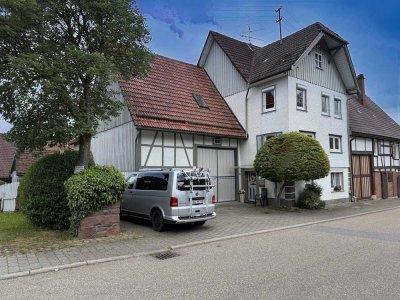 Familienidyll mit Geschichte – großzügiges Wohnhaus mit ELW in Freudenstadt-Wittlensweiler