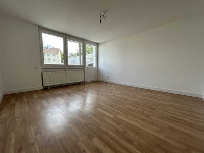 +++ Renovierte Unmöblierte Wohnung in Frankfurt am Main +++