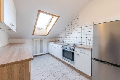 Grenznahe 3-Zimmer-Dachgeschosswohnung mit Balkon und Einbauküche in Murg