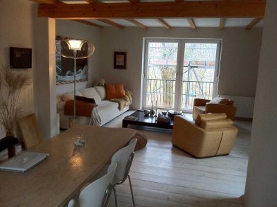 Günstiges 4-Zimmer-Reihenendhaus mit gehobener Innenausstattung und EBK in München Bogenhausen