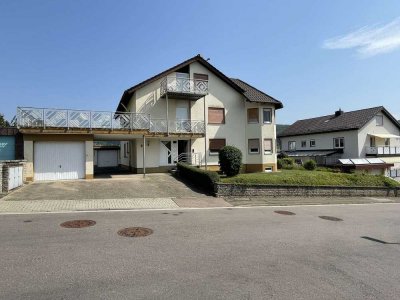 Ruhig, sonnig, rentabel: 3-Familien-Haus in EM-Mundingen mit Weitblick