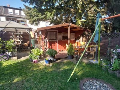 Stilvolle, vollständig renovierte 3-Zimmer-Wohnung mit EBK und eigener Garten-Oase in Garbsen