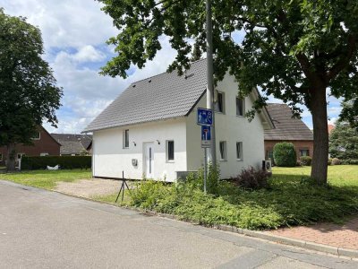 KARSTEN IMMOBILIEN ermöglicht Ihnen: Charmantes Einfamilienhaus in Wunstorf - Klein Heidorn