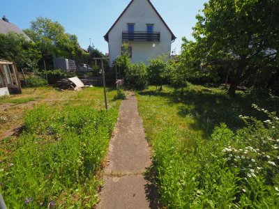 GEMÜTLICHES EINFAMILIENHAUS MIT GARAGE IN ZWEIBRÜCKEN-IXHEIM