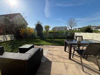 Moderne 3-Zimmer-Erdgeschosswohnung mit eigenem Garten, Einbauküche und 2 Tiefgaragenstellplätzen