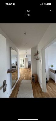 Schöne 3-Raum Wohnung mit großer Terrasse in ruhiger Lager und schöner Aussicht.