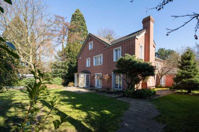 Df.-Ludenberg: Großzügiges Villenanwesen auf prächtigem Parkgrundstück