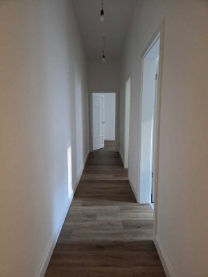 MA-Alphornstraße, Altbau, 2 ZKB mit EBK, saniert