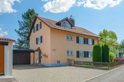 Top gepflegtes Zweifamilienhaus mit Traumgarten in ruhiger Lage von Isny