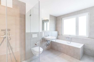 Stilvolles Penthouse mit 2 Dachterrassen + moderner Einbauküche in *Erstbezug*