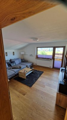 Möblierte 2-Zimmer Dachgeschosswohnung mit Balkon